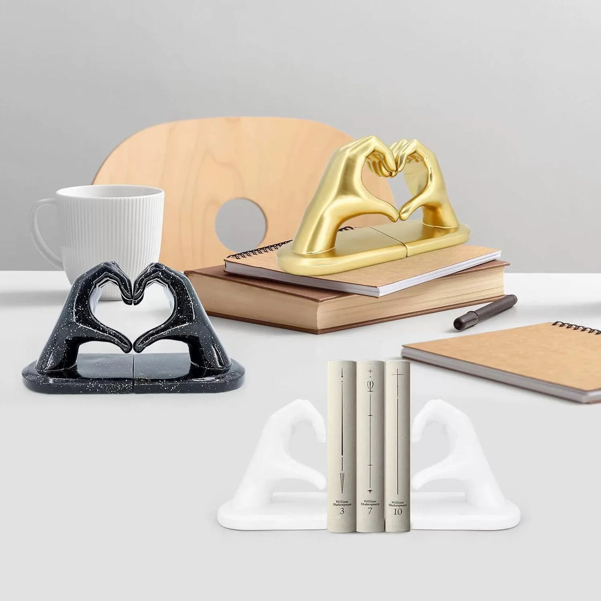 Kervazio™ Golden Resin Bookend Sculpture – Artistic Home Ornament
