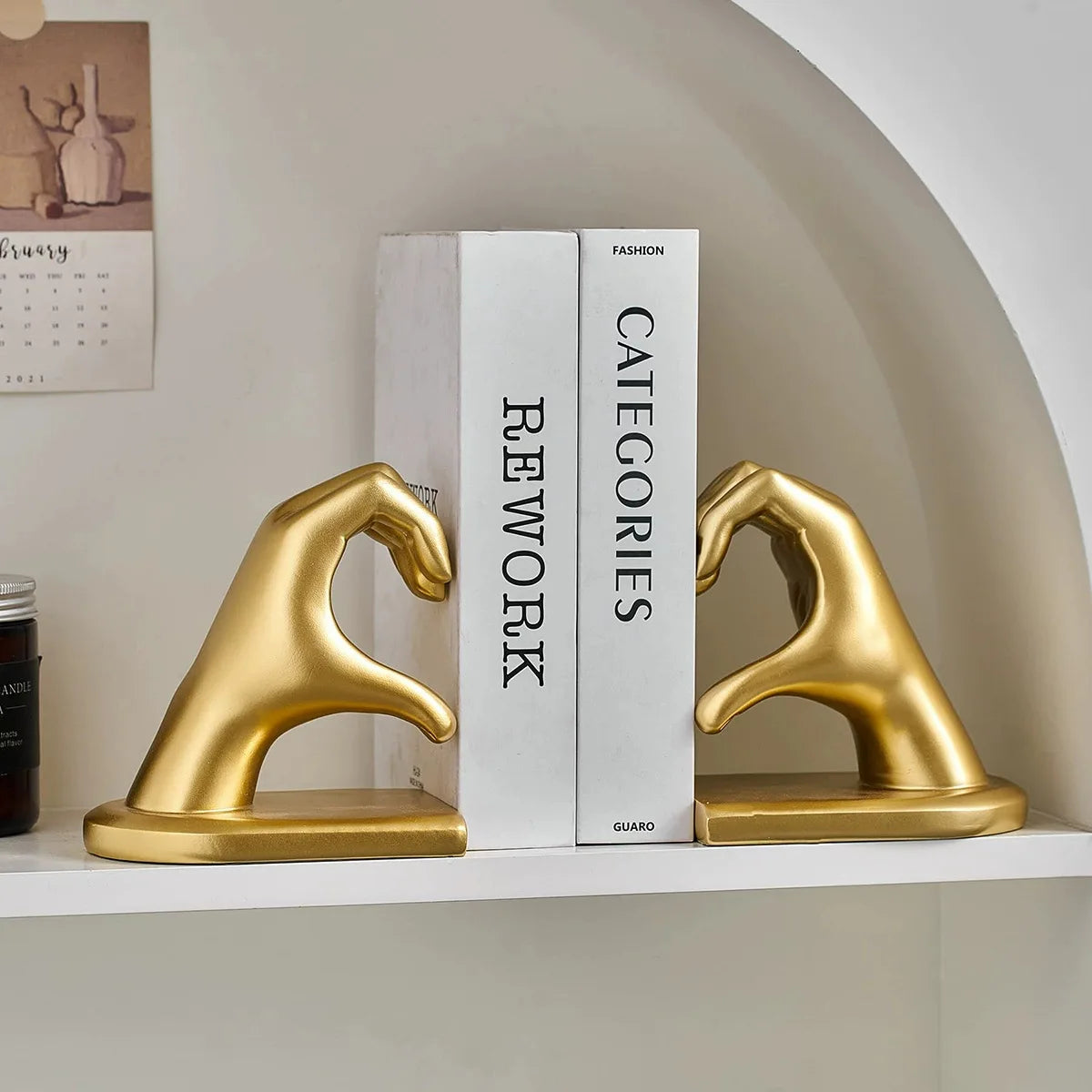 Kervazio™ Golden Resin Bookend Sculpture – Artistic Home Ornament